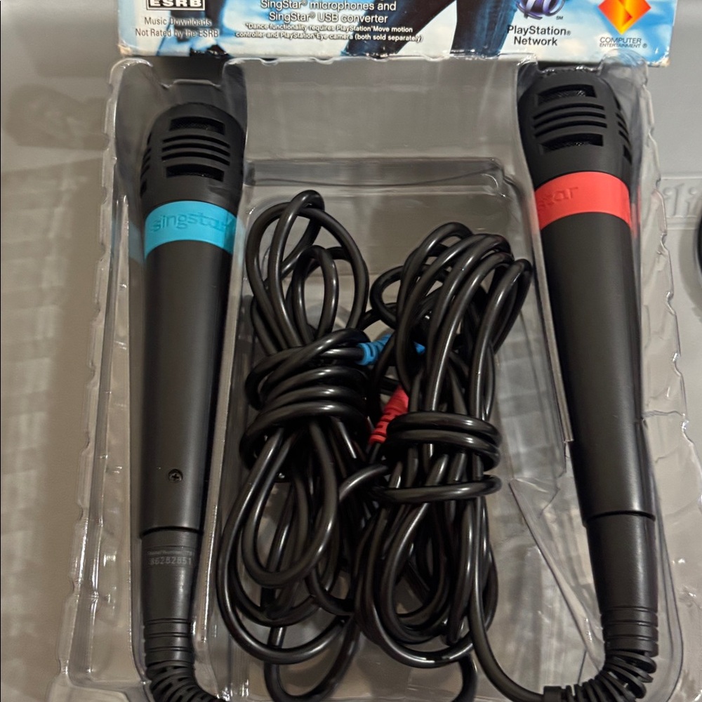 PayStation SingStar Party Pack for the PlayStation 3 Microphones - Black and Red - Picture 3 of 5